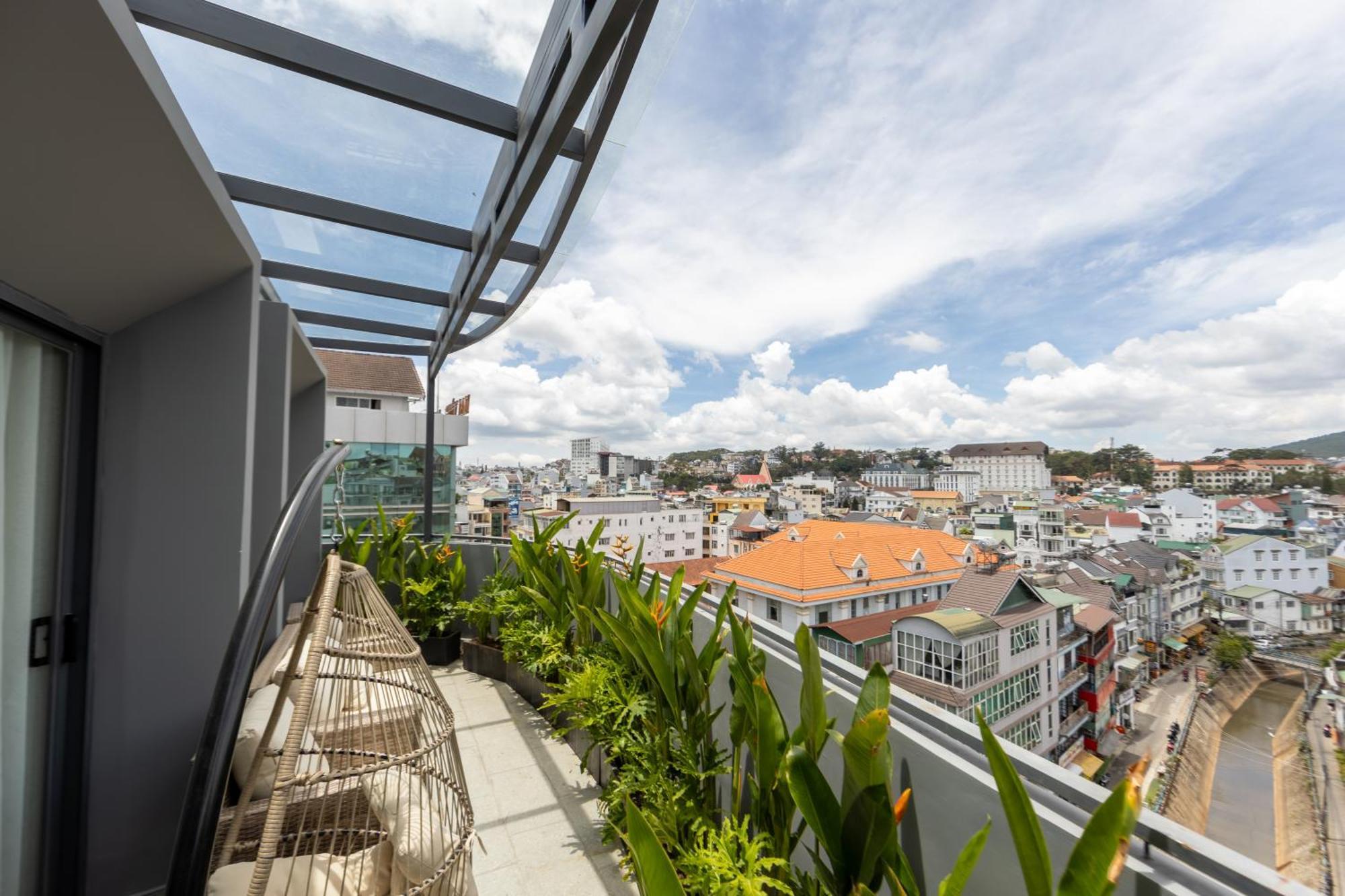 Ttr Central Apart Hotel Da Lat Exterior photo